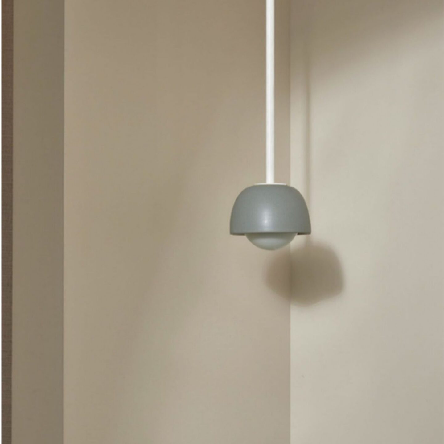 Terra 0 Pendant Light - Solid Rod Fog, White Satin